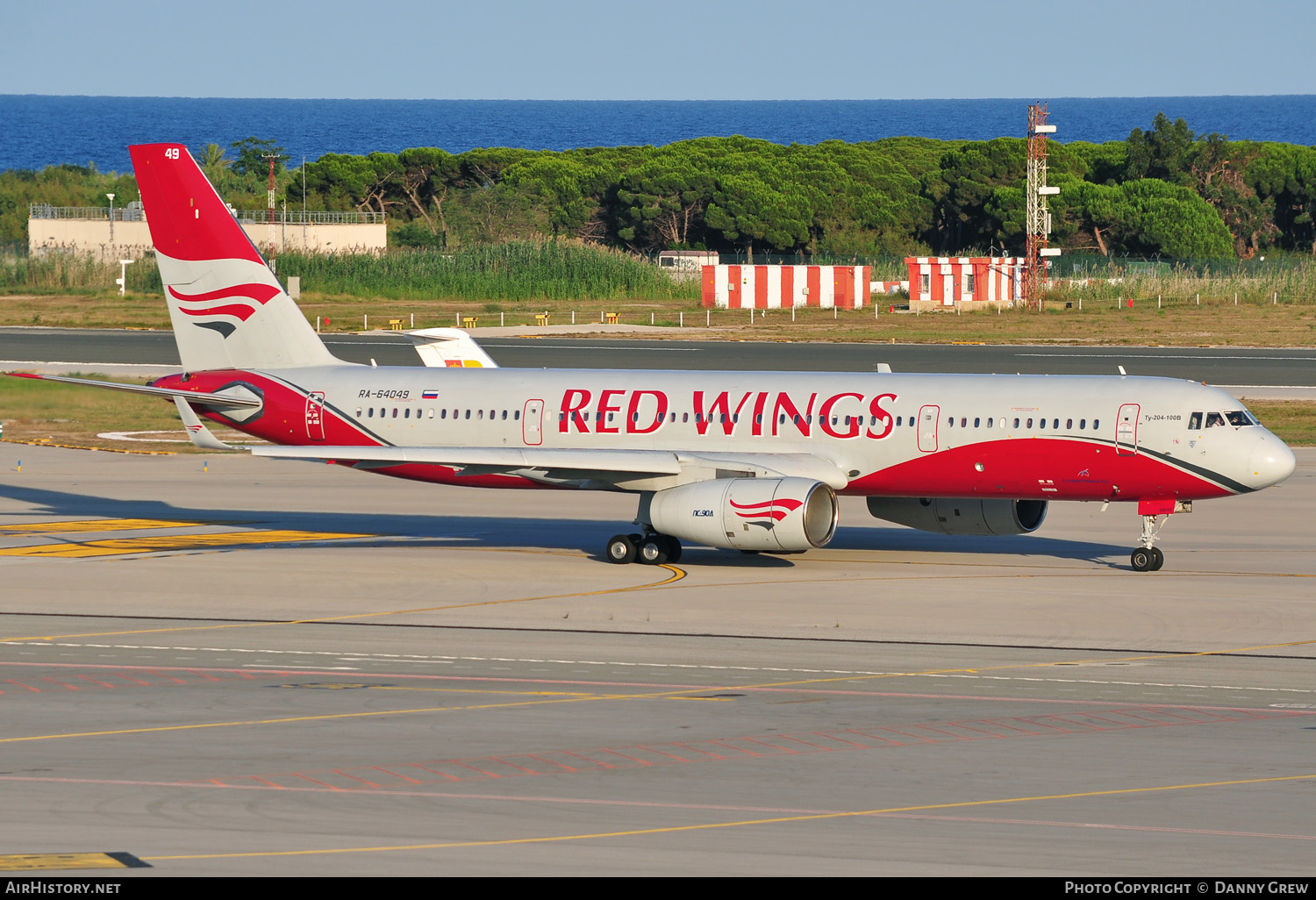 Aircraft Photo of RA-64049 | Tupolev Tu-204-100V | Red Wings | AirHistory.net #146273