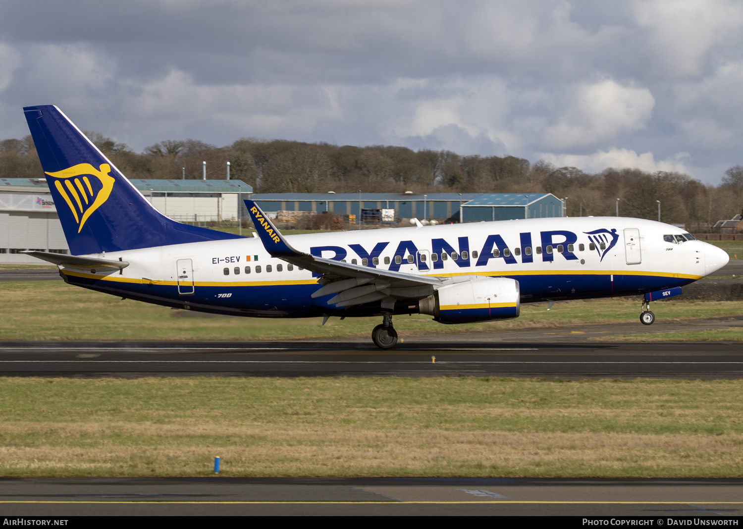 Aircraft Photo of EI-SEV | Boeing 737-73S | Ryanair | AirHistory.net #146274