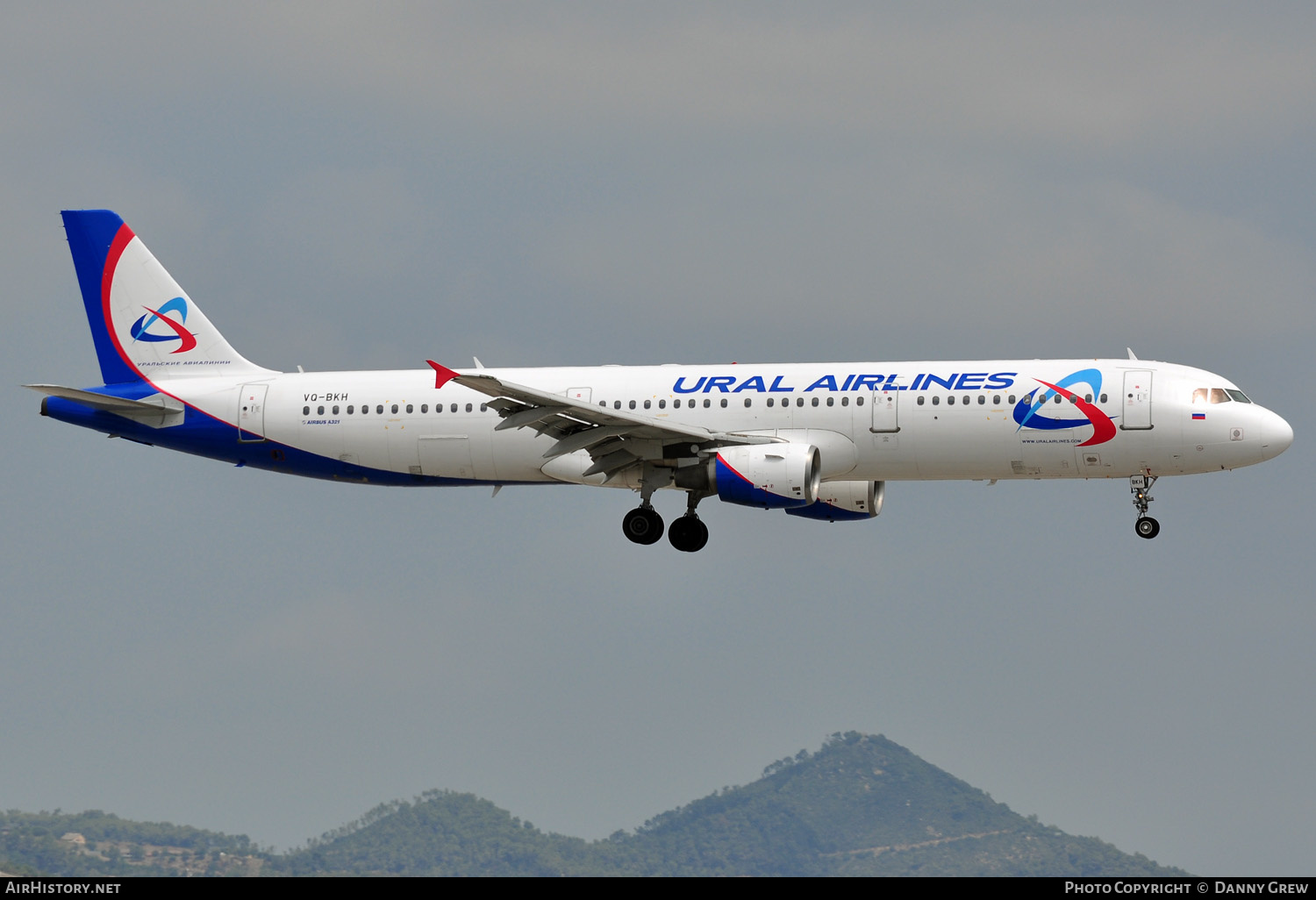 Aircraft Photo of VQ-BKH | Airbus A321-211 | Ural Airlines | AirHistory.net #146303
