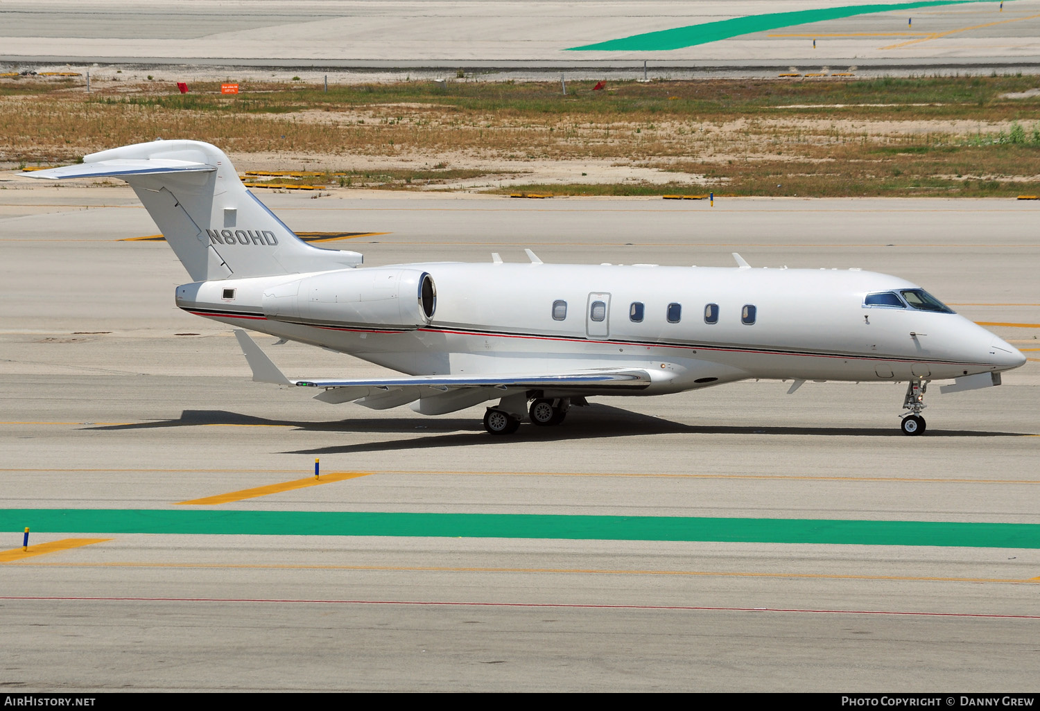 Aircraft Photo of N80HD | Bombardier Challenger 300 (BD-100-1A10) | AirHistory.net #146357