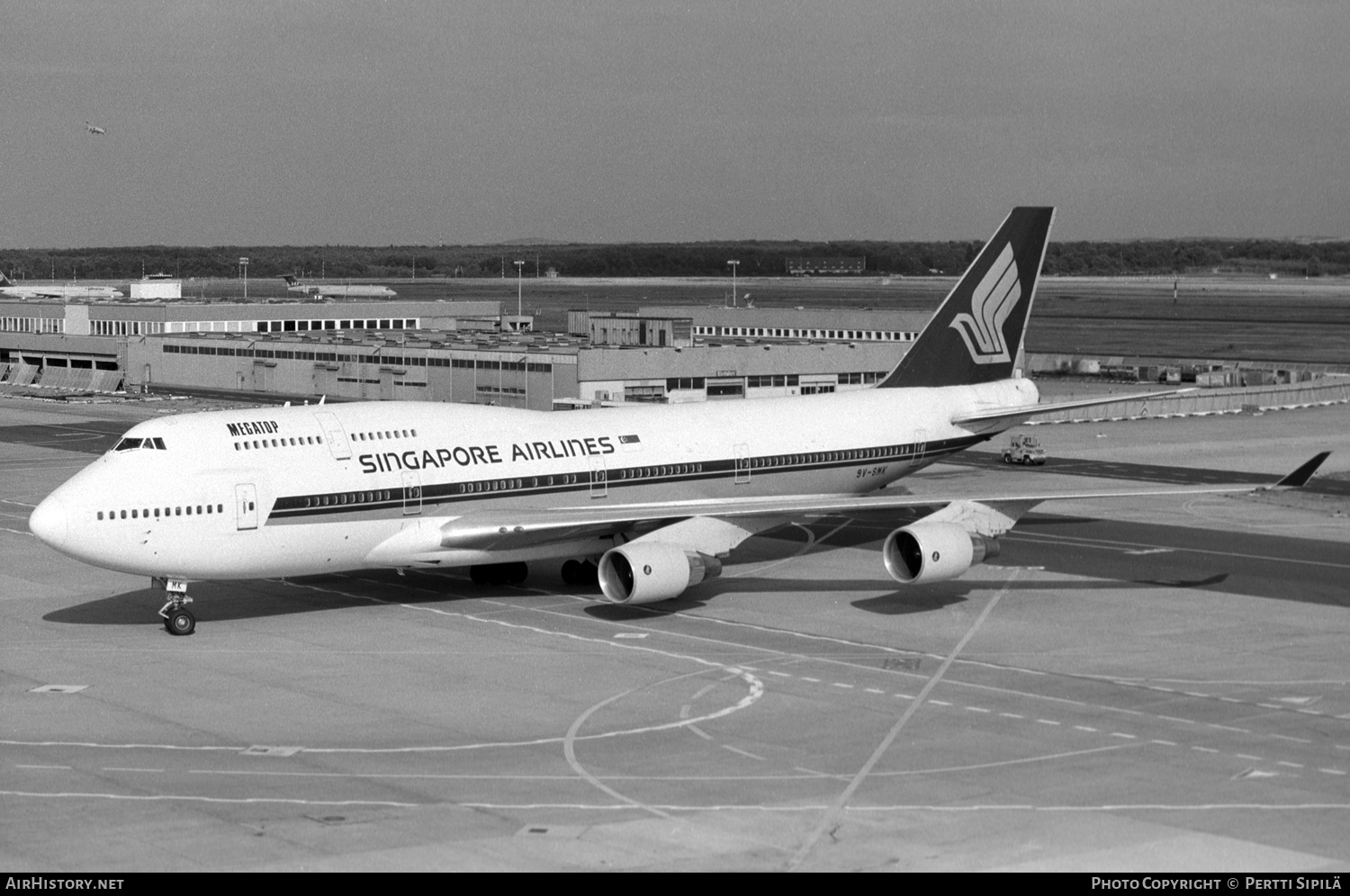 Aircraft Photo of 9V-SMK | Boeing 747-412 | Singapore Airlines | AirHistory.net #146473