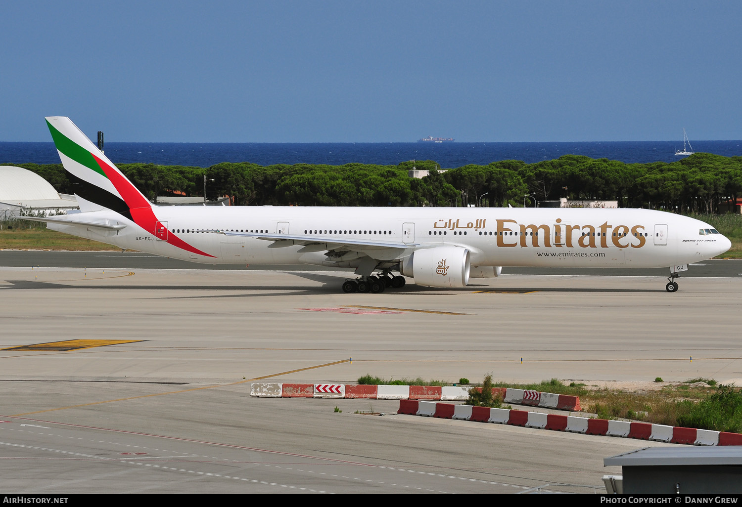 Aircraft Photo of A6-EGJ | Boeing 777-31H/ER | Emirates | AirHistory.net #146514