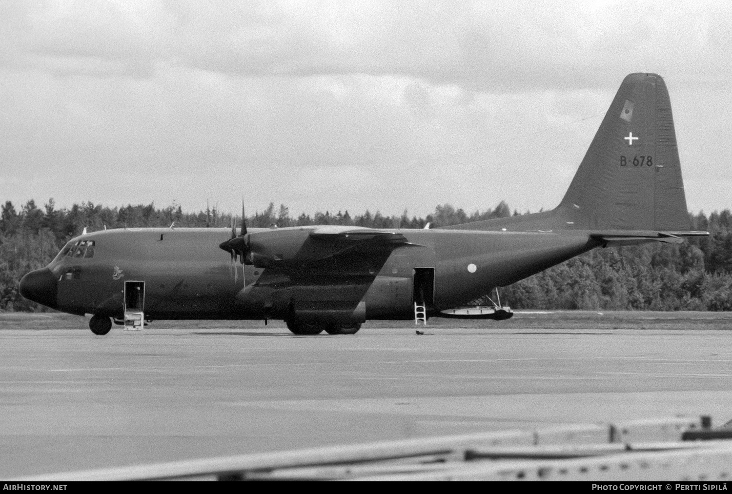 Aircraft Photo of B-678 | Lockheed C-130H Hercules | Denmark - Air Force | AirHistory.net #146524