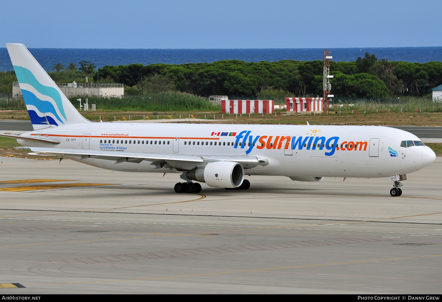 Aircraft Photo of CS-TFT | Boeing 767-3Y0/ER | Sunwing Airlines | AirHistory.net #146531