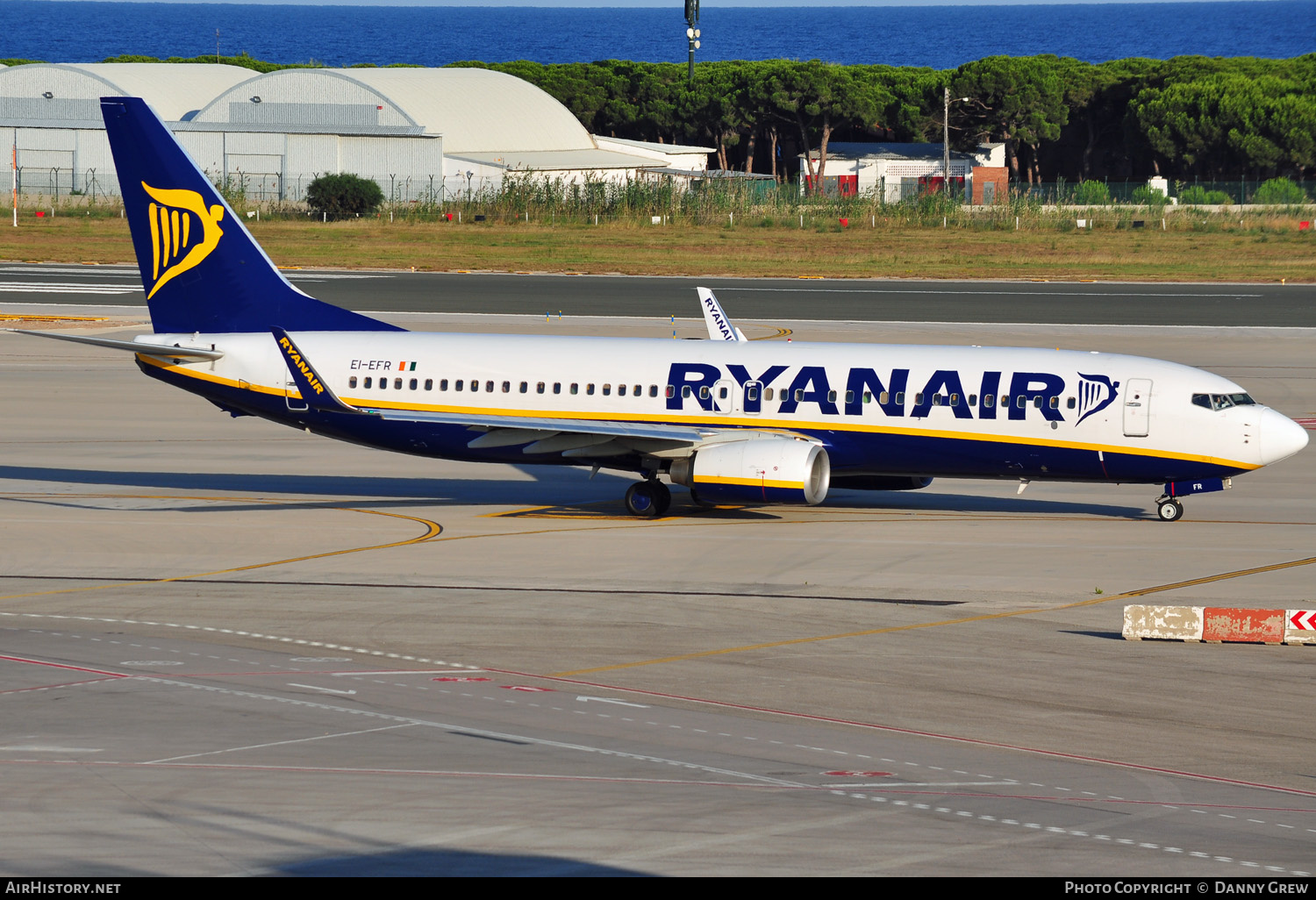 Aircraft Photo of EI-EFR | Boeing 737-8AS | Ryanair | AirHistory.net #146542