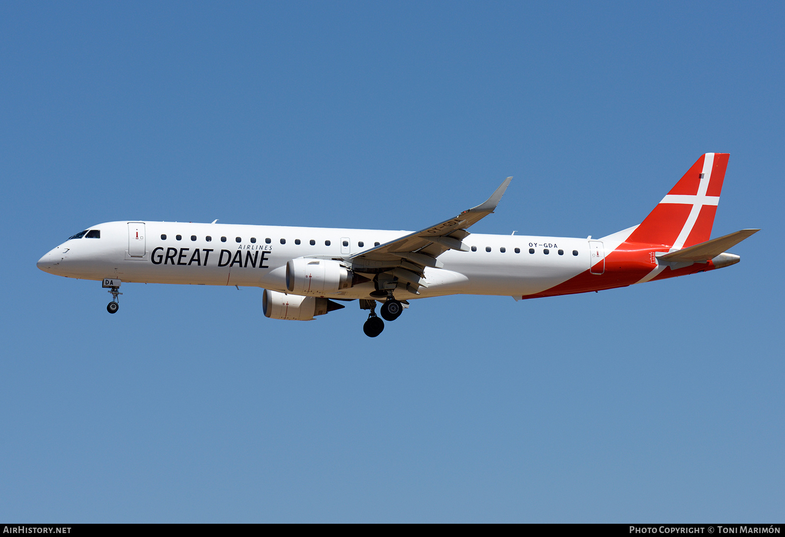 Aircraft Photo of OY-GDA | Embraer 195LR (ERJ-190-200LR) | Great Dane Airlines | AirHistory.net #146672
