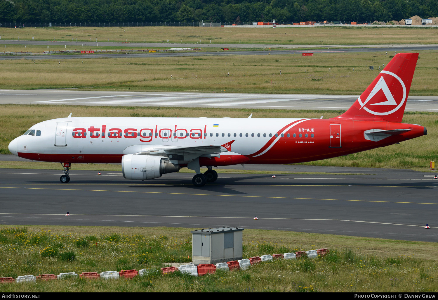 Aircraft Photo of UR-AJD | Airbus A320-214 | AtlasGlobal Airlines | AirHistory.net #146727