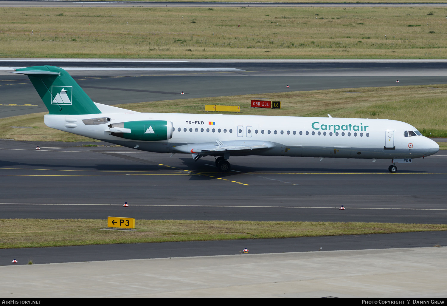 Aircraft Photo of YR-FKB | Fokker 100 (F28-0100) | Carpatair | AirHistory.net #146741