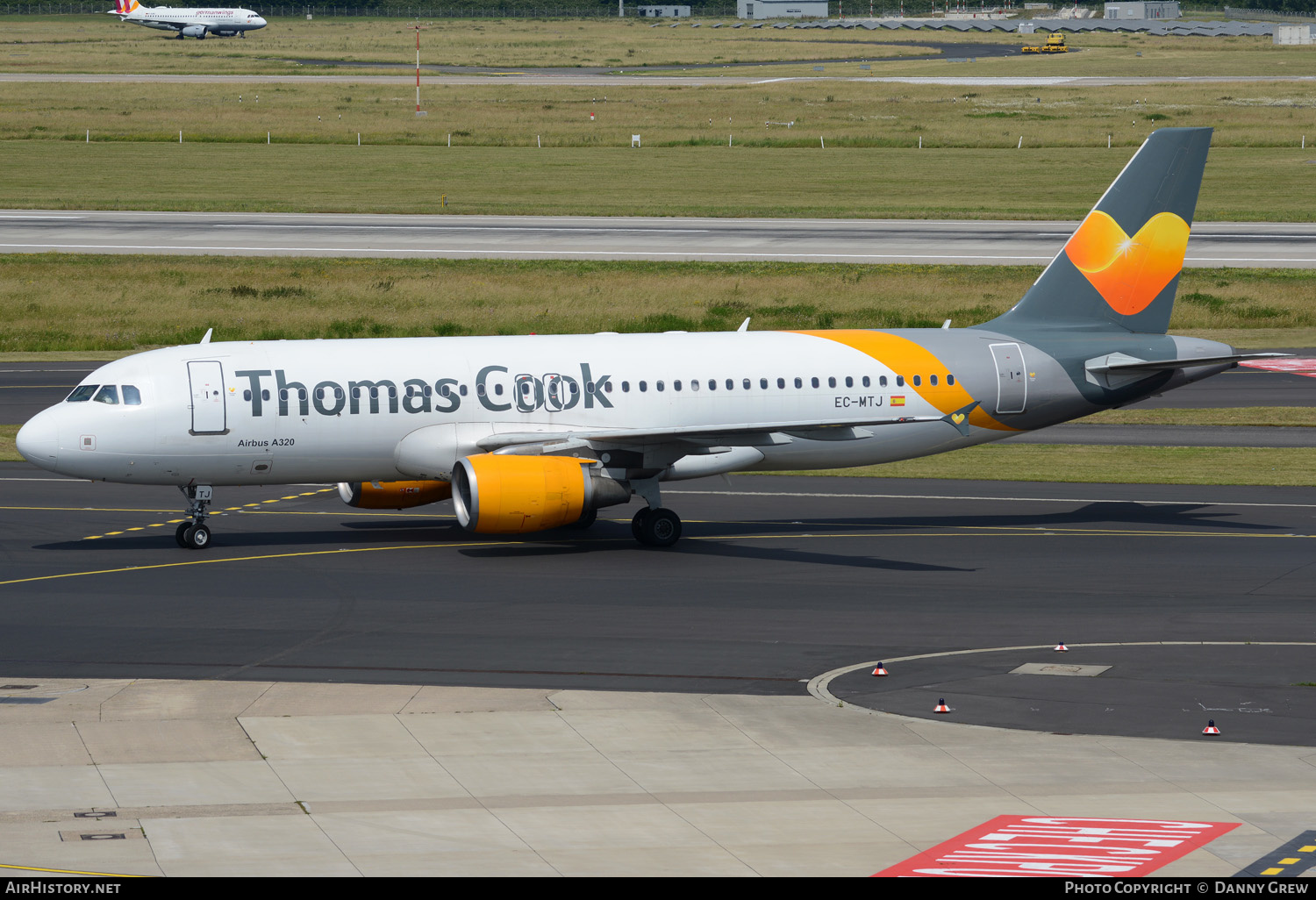 Aircraft Photo of EC-MTJ | Airbus A320-214 | Thomas Cook Airlines | AirHistory.net #146745