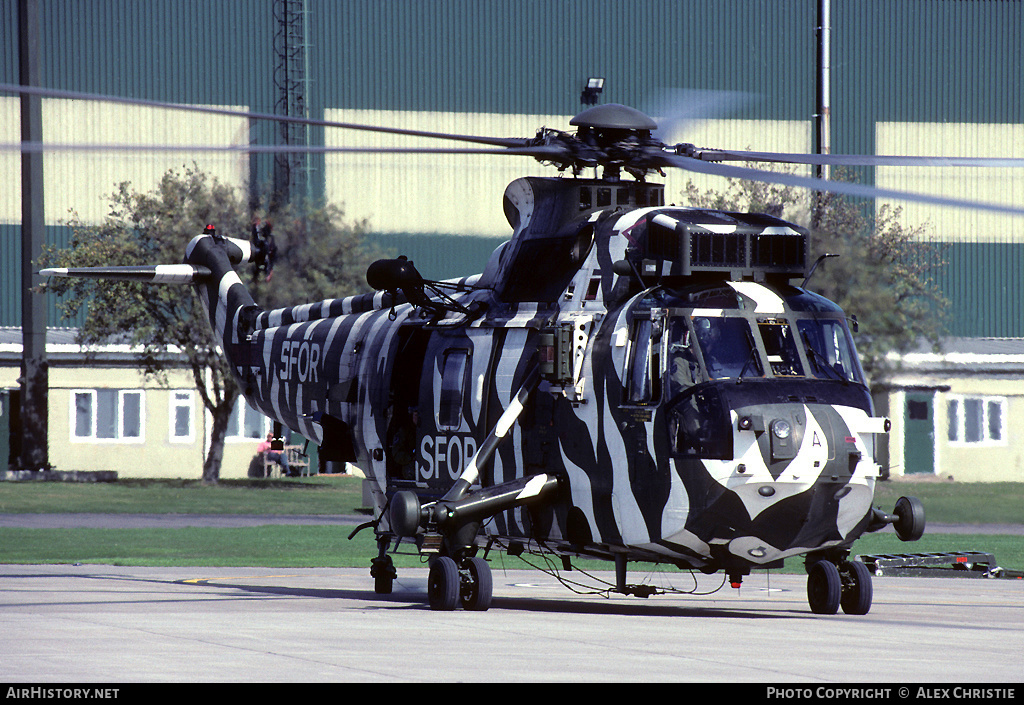 Aircraft Photo of ZG820 | Westland WS-61 Sea King HC4 | UK - Navy | AirHistory.net #146772