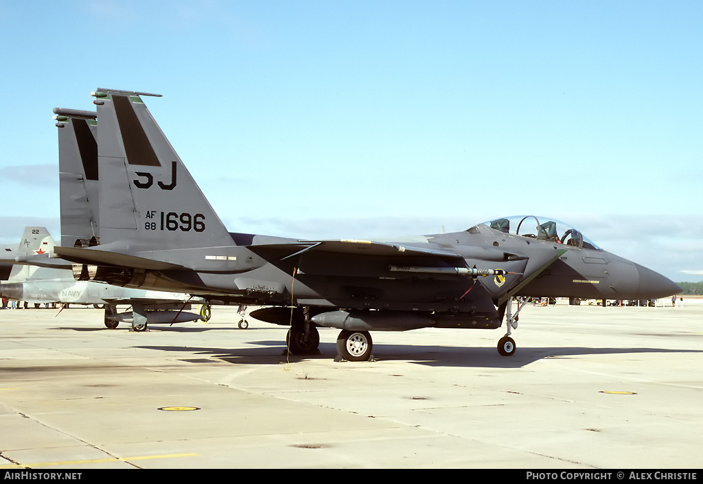 Aircraft Photo of 88-1696 / AF88-1696 | McDonnell Douglas F-15E Strike Eagle | USA - Air Force | AirHistory.net #146862