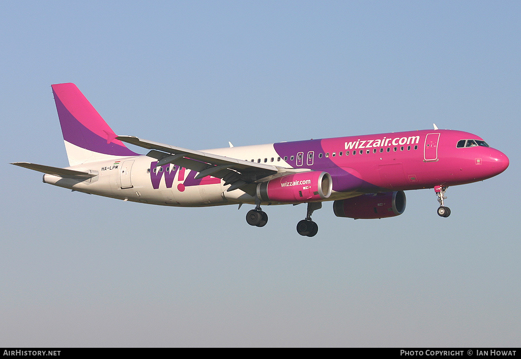 Aircraft Photo of HA-LPM | Airbus A320-232 | Wizz Air | AirHistory.net #146906