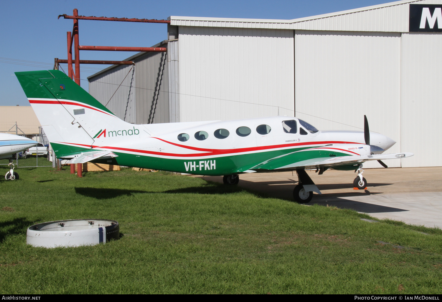 Aircraft Photo of VH-FKH | Cessna 414A Chancellor | McNab Construction | AirHistory.net #146941