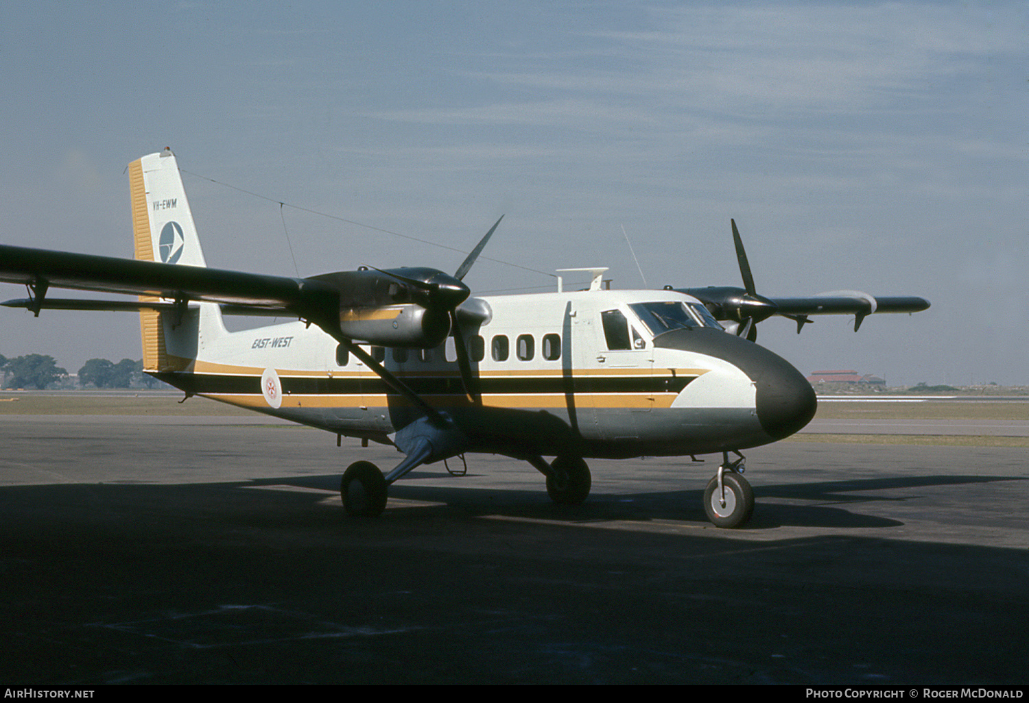 Aircraft Photo of VH-EWM | De Havilland Canada DHC-6-100 Twin Otter | East-West Airlines | AirHistory.net #146943
