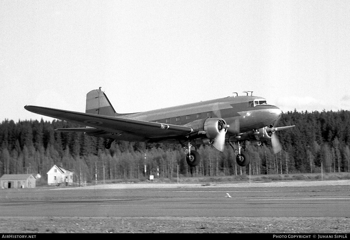 Aircraft Photo of DO-6 | Douglas C-47A Skytrain | Finland - Air Force | AirHistory.net #147088