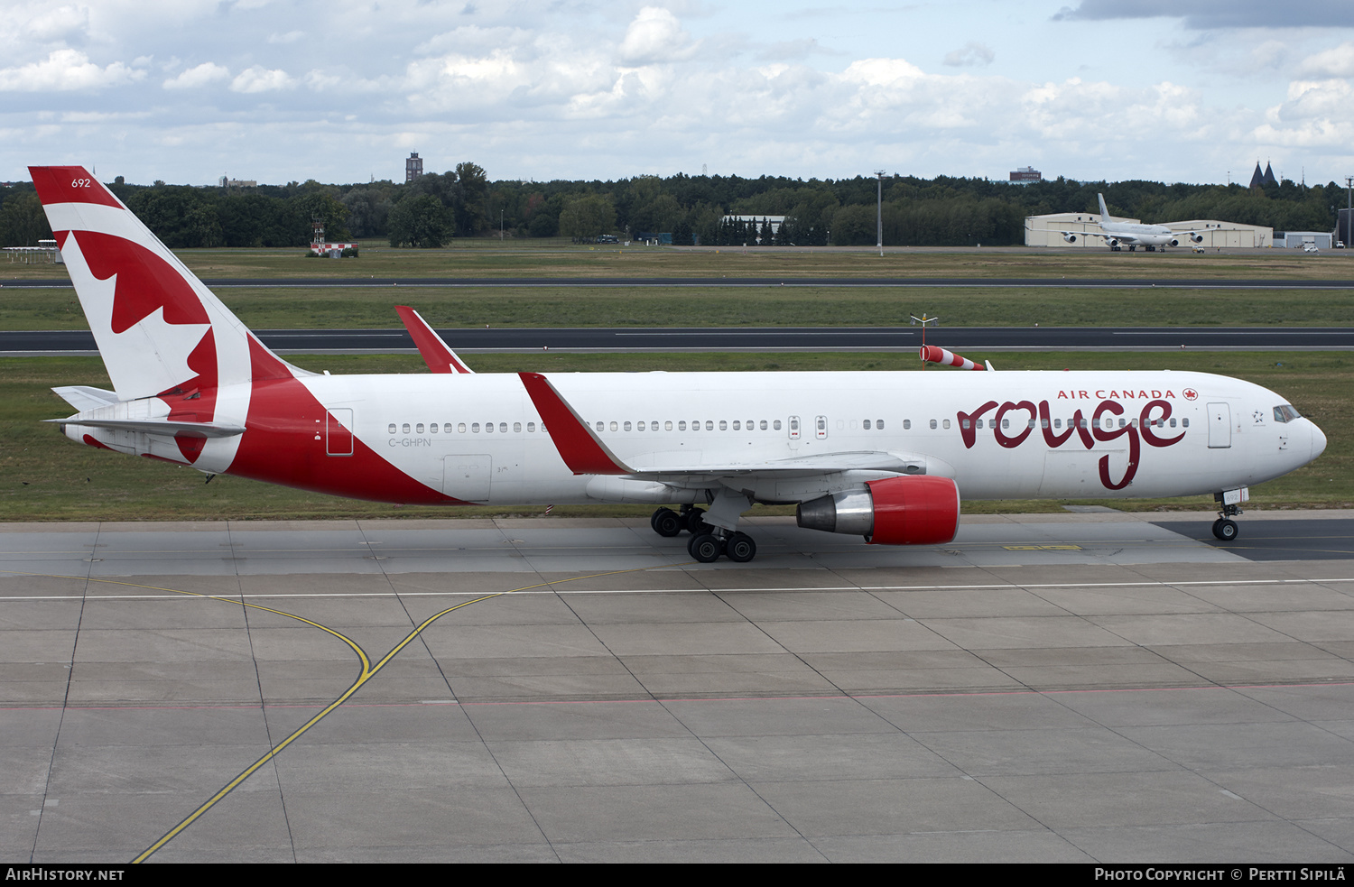 Aircraft Photo of C-GHPN | Boeing 767-33A/ER | Air Canada Rouge | AirHistory.net #147265