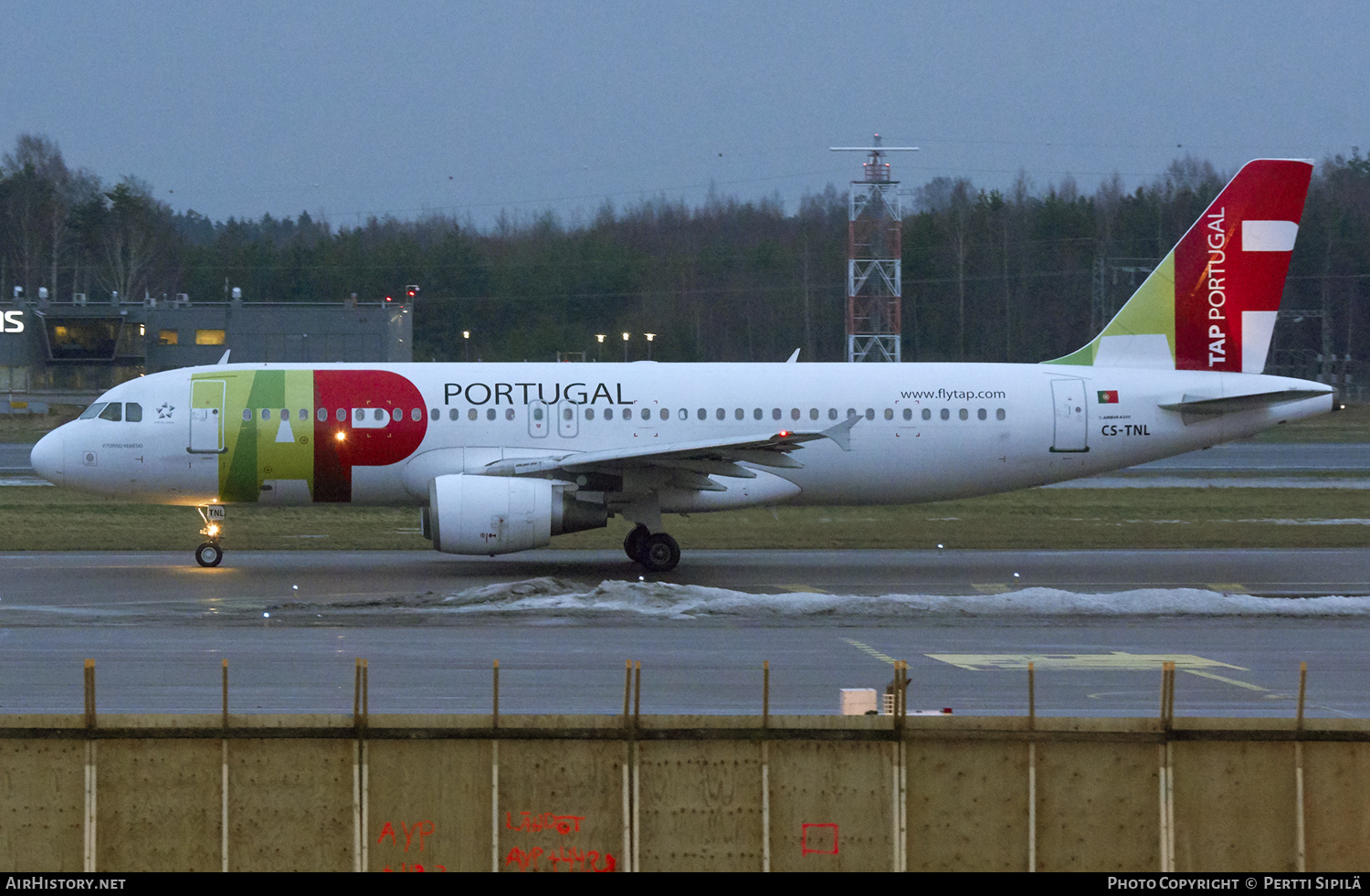 Aircraft Photo of CS-TNL | Airbus A320-214 | TAP Portugal | AirHistory.net #147296