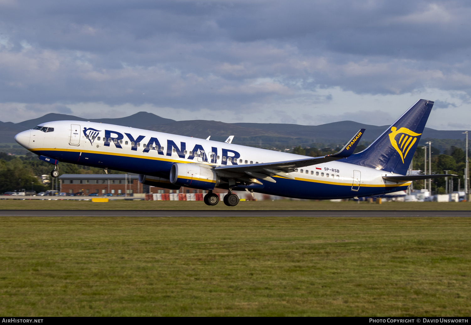 Aircraft Photo of SP-RSB | Boeing 737-800 | Ryanair | AirHistory.net #147339