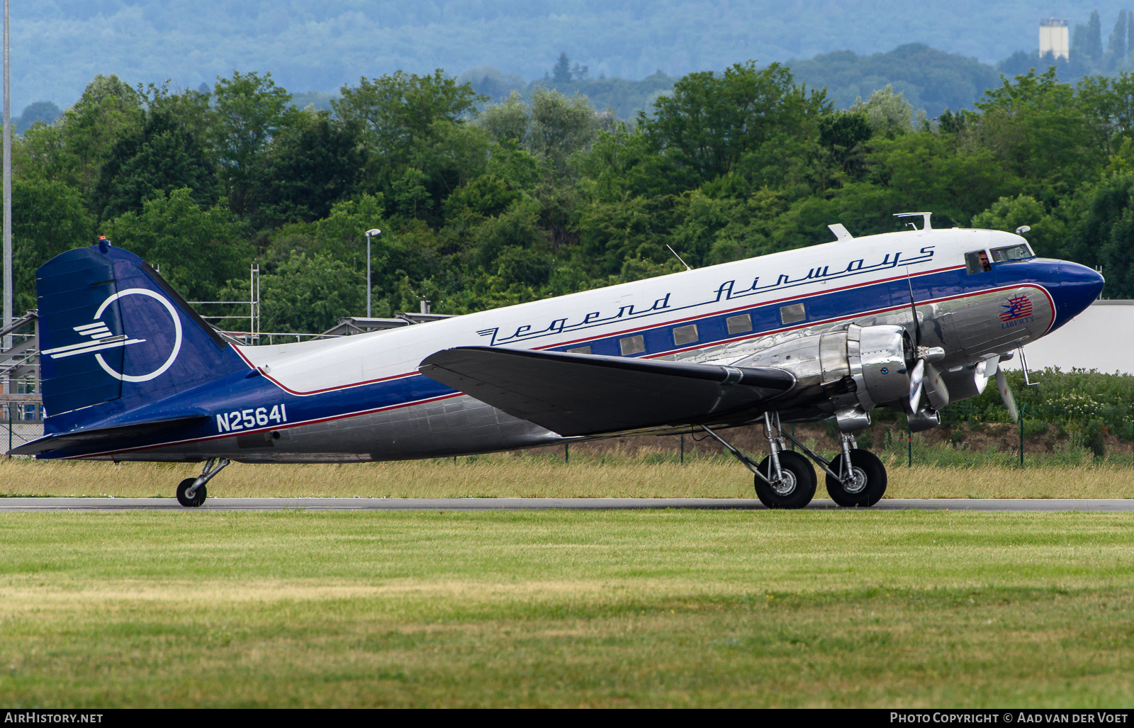 Aircraft Photo of N25641 | Douglas DC-3(C) | Legend Airways | AirHistory.net #147372