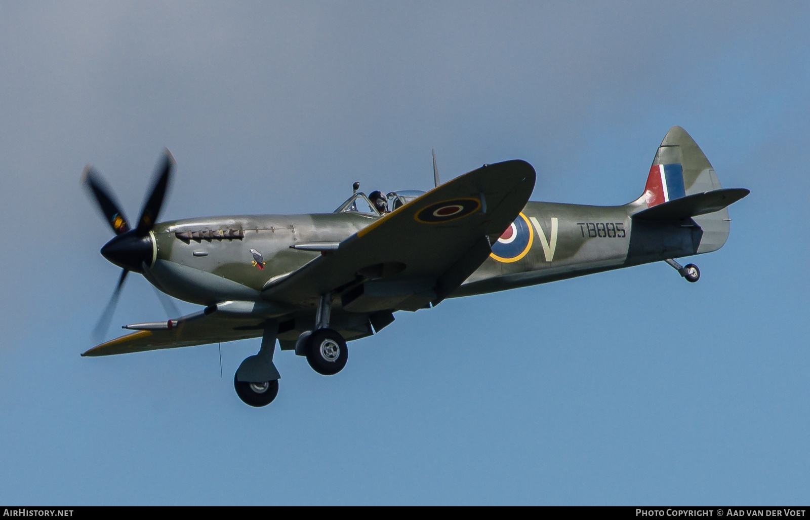 Aircraft Photo of G-CKUE / TB885 | Supermarine 361 Spitfire LF16E | UK - Air Force | AirHistory.net #147481