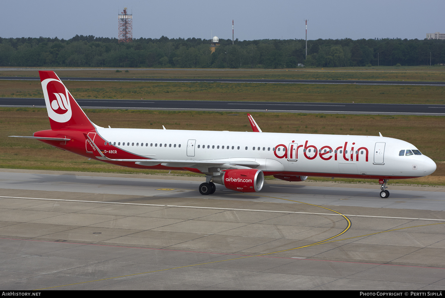 Aircraft Photo of D-ABCR | Airbus A321-211 | Air Berlin | AirHistory.net #147517