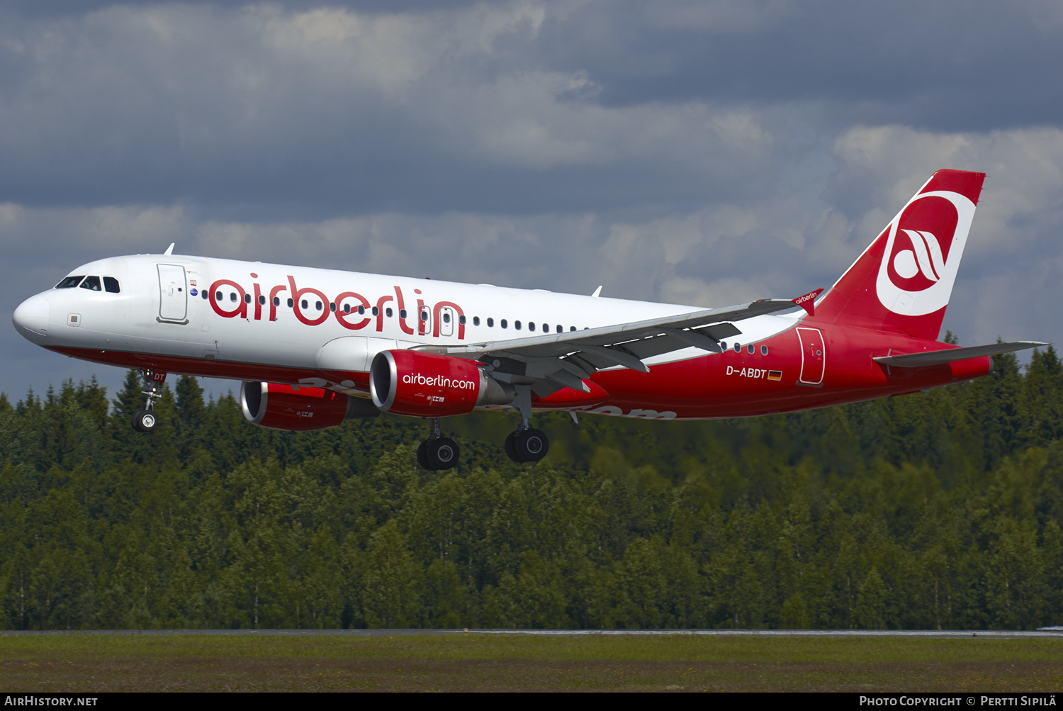 Aircraft Photo of D-ABDT | Airbus A320-214 | Air Berlin | AirHistory.net #147524