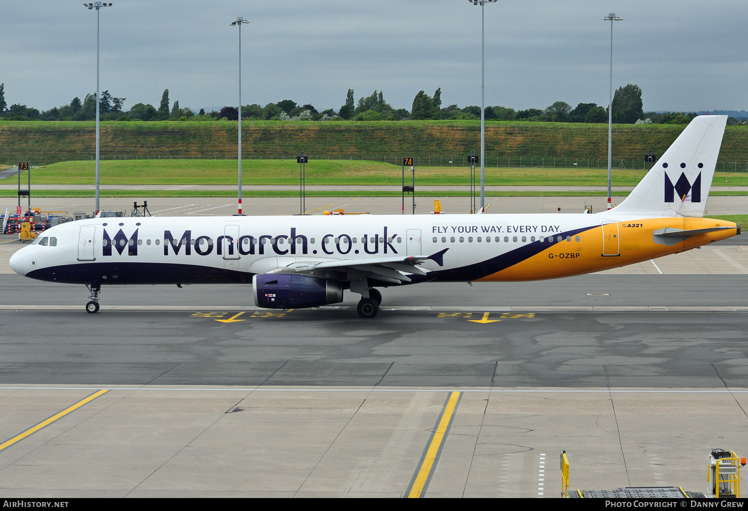 Aircraft Photo of G-OZBP | Airbus A321-231 | Monarch Airlines | AirHistory.net #147550