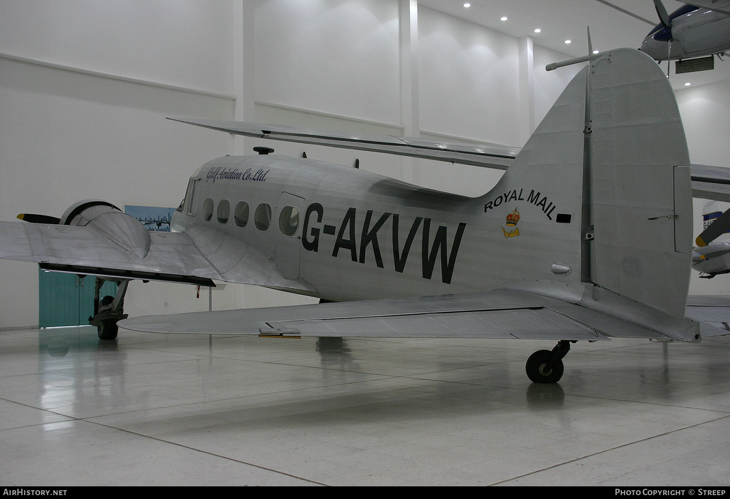 Aircraft Photo of G-AKVW | Avro 652A Anson C19/2 | Gulf Aviation | AirHistory.net #147632