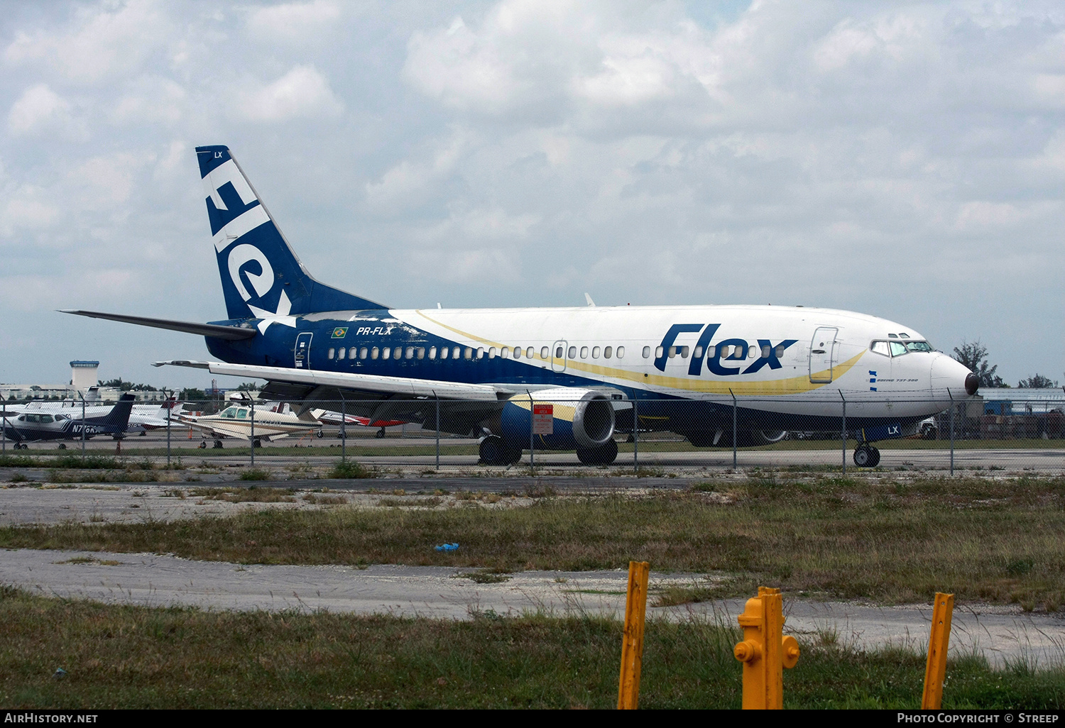 Aircraft Photo of PR-FLX | Boeing 737-3K9 | Flex Linhas Aéreas | AirHistory.net #147708