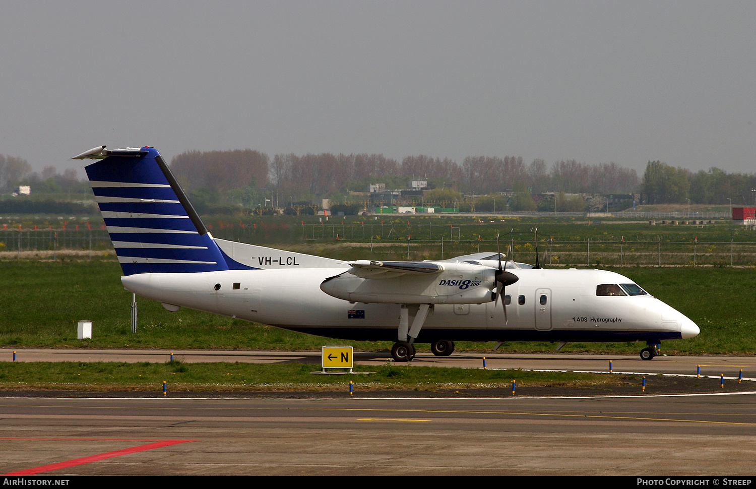 Aircraft Photo of VH-LCL | Bombardier DHC-8-202Q Dash 8 | LADS Corporation | AirHistory.net #147794