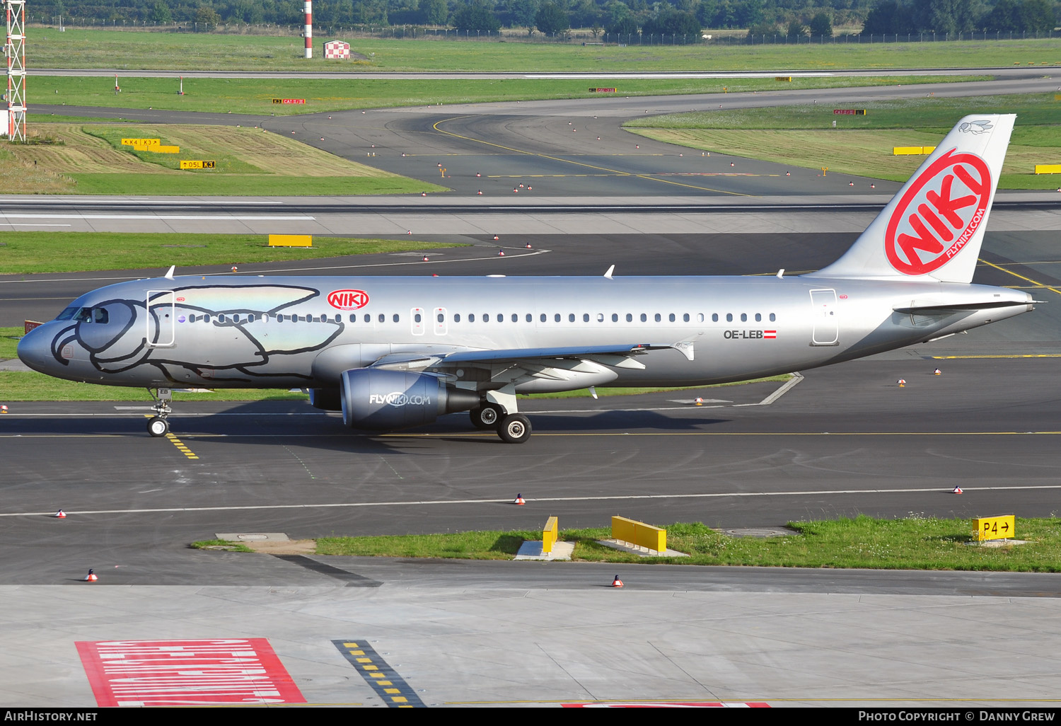 Aircraft Photo of OE-LEB | Airbus A320-214 | Niki | AirHistory.net #147836