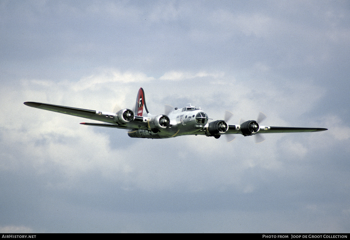 Aircraft Photo of F-AZDX / 448846 | Boeing B-17G Flying Fortress | USA - Air Force | AirHistory.net #147842