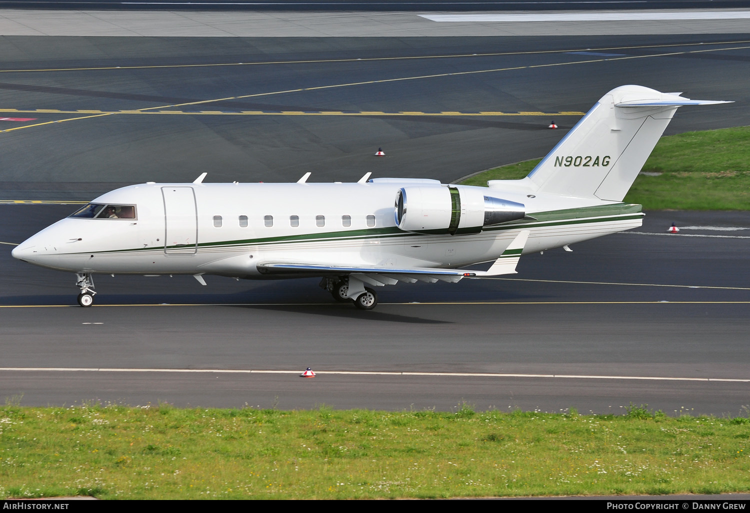 Aircraft Photo of N902AG | Bombardier Challenger 604 (CL-600-2B16) | AirHistory.net #147859