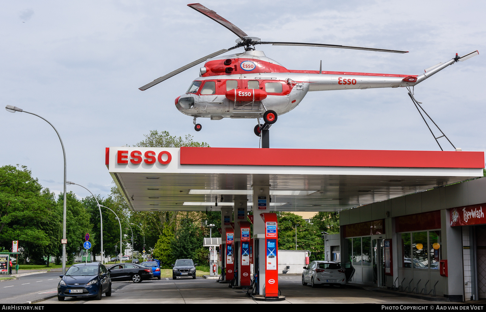 Aircraft Photo of 8223 | Mil Mi-2 | Esso | AirHistory.net #147862