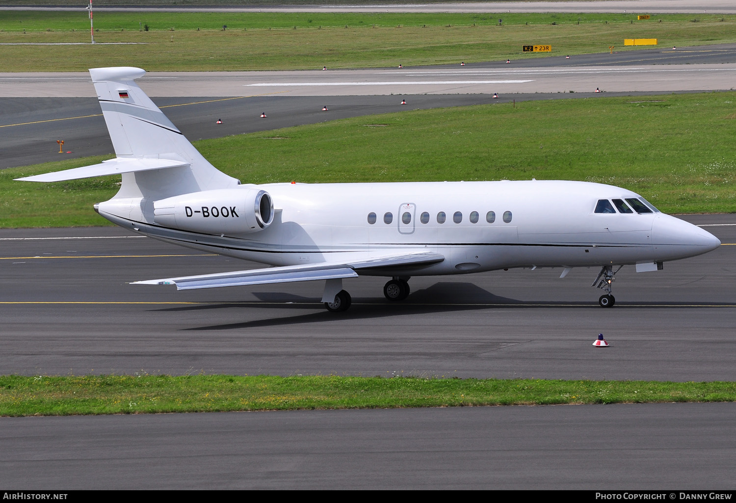 Aircraft Photo of D-BOOK | Dassault Falcon 2000EX EASy | AirHistory.net #148127