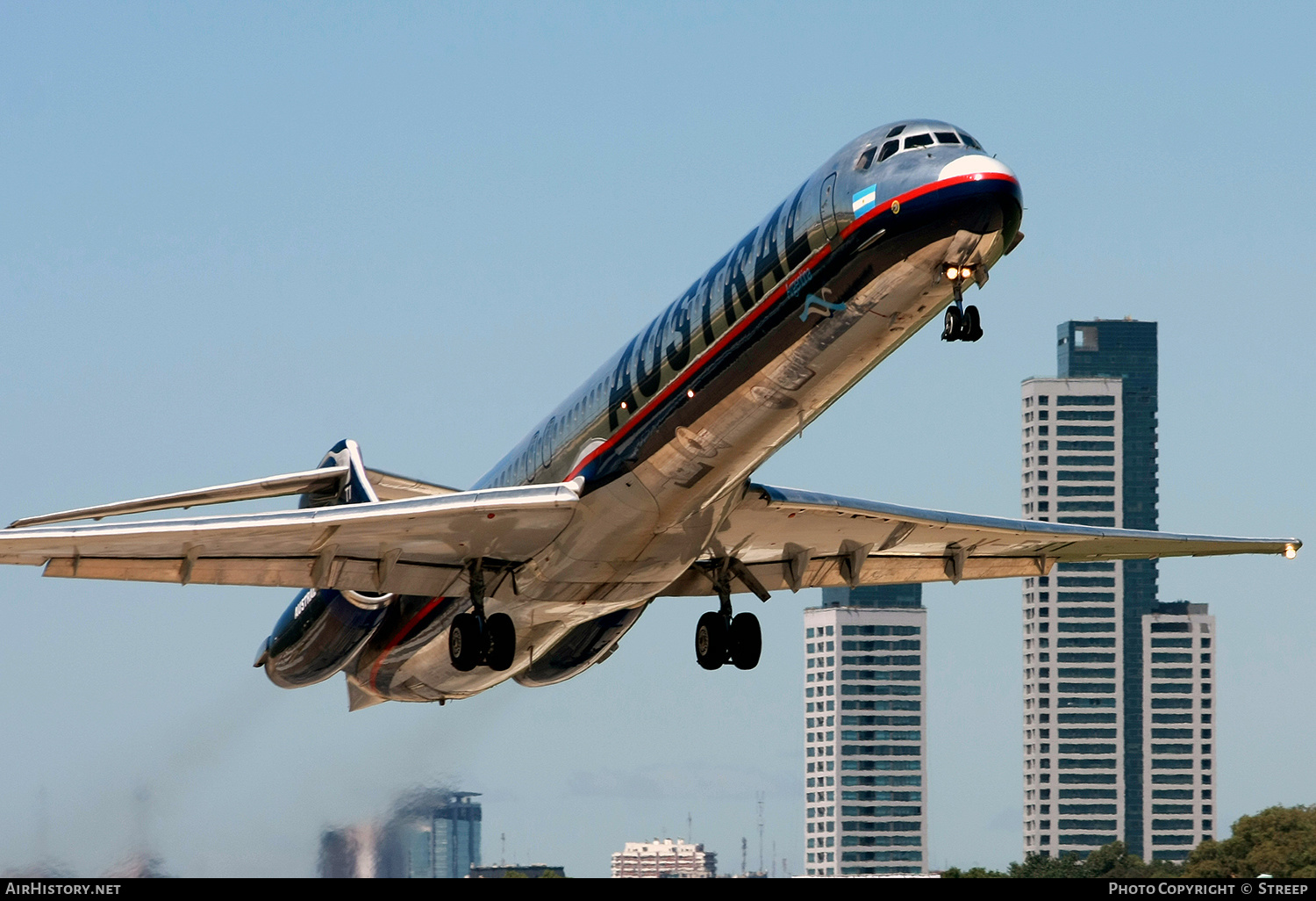 Aircraft Photo of LV-BTI | McDonnell Douglas MD-88 | Austral Líneas Aéreas | AirHistory.net #148259