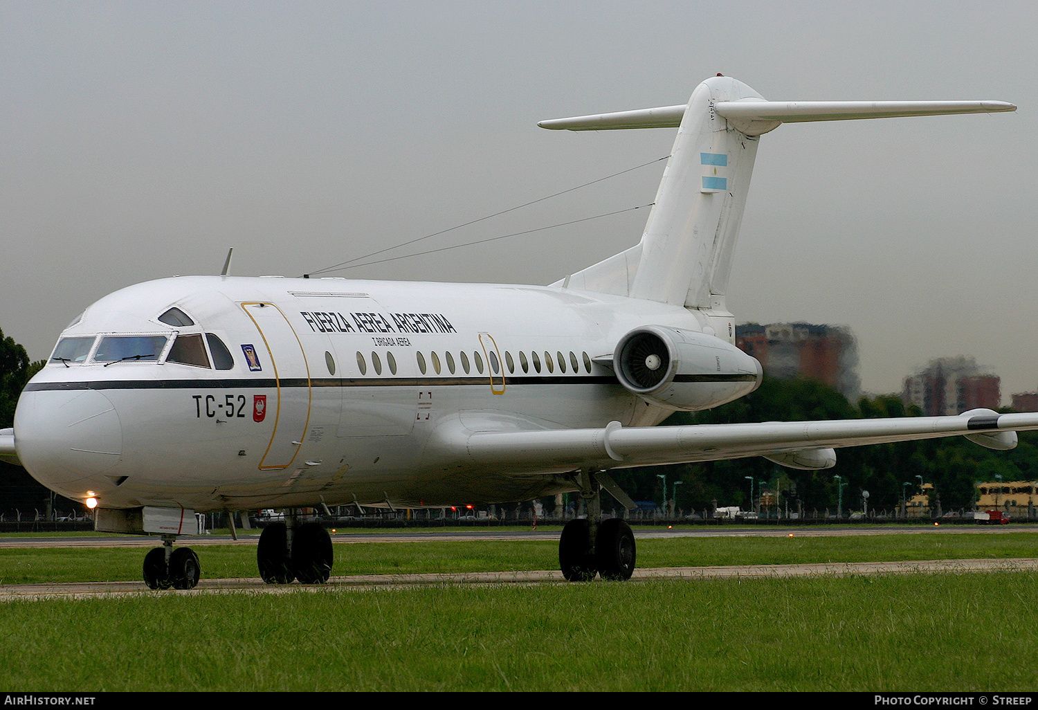 Aircraft Photo of TC-52 | Fokker F28-1000C Fellowship | Argentina - Air Force | AirHistory.net #148273