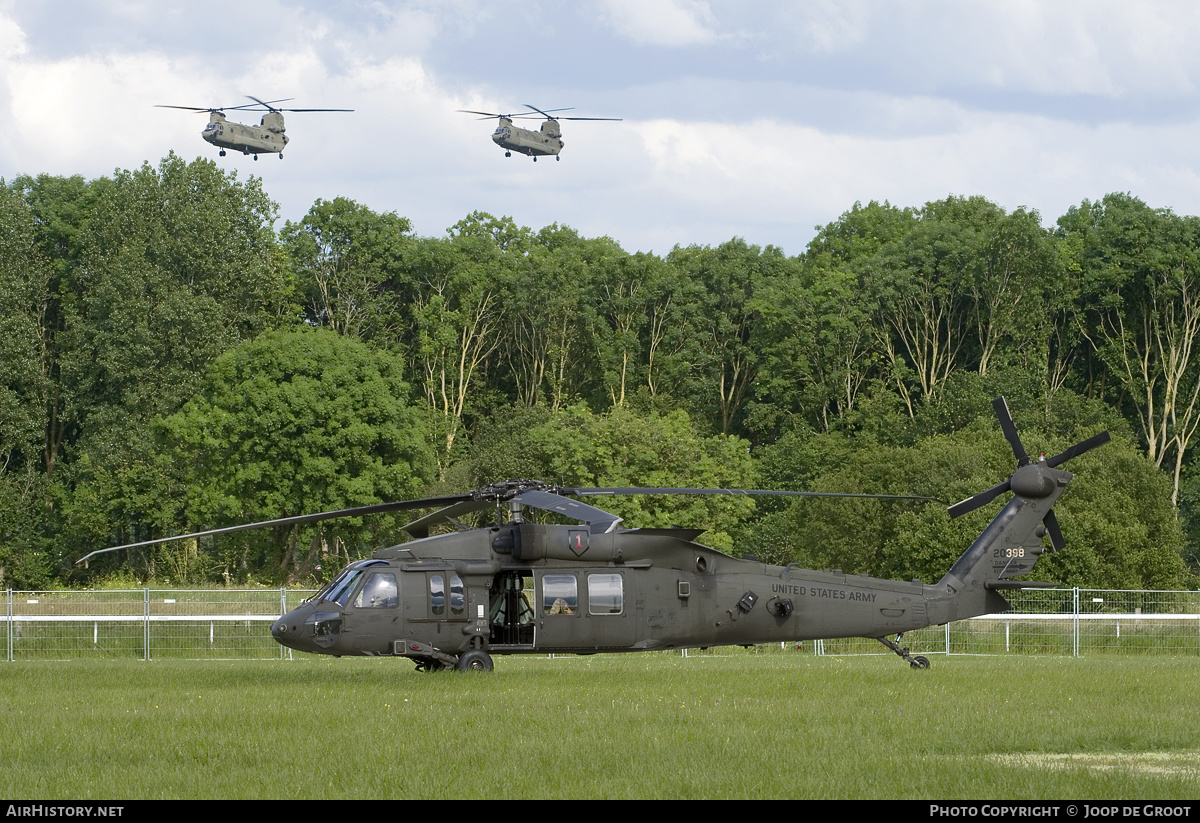 Aircraft Photo of 11-20398 / 20398 | Sikorsky UH-60M Black Hawk (S-70A) | USA - Army | AirHistory.net #148300
