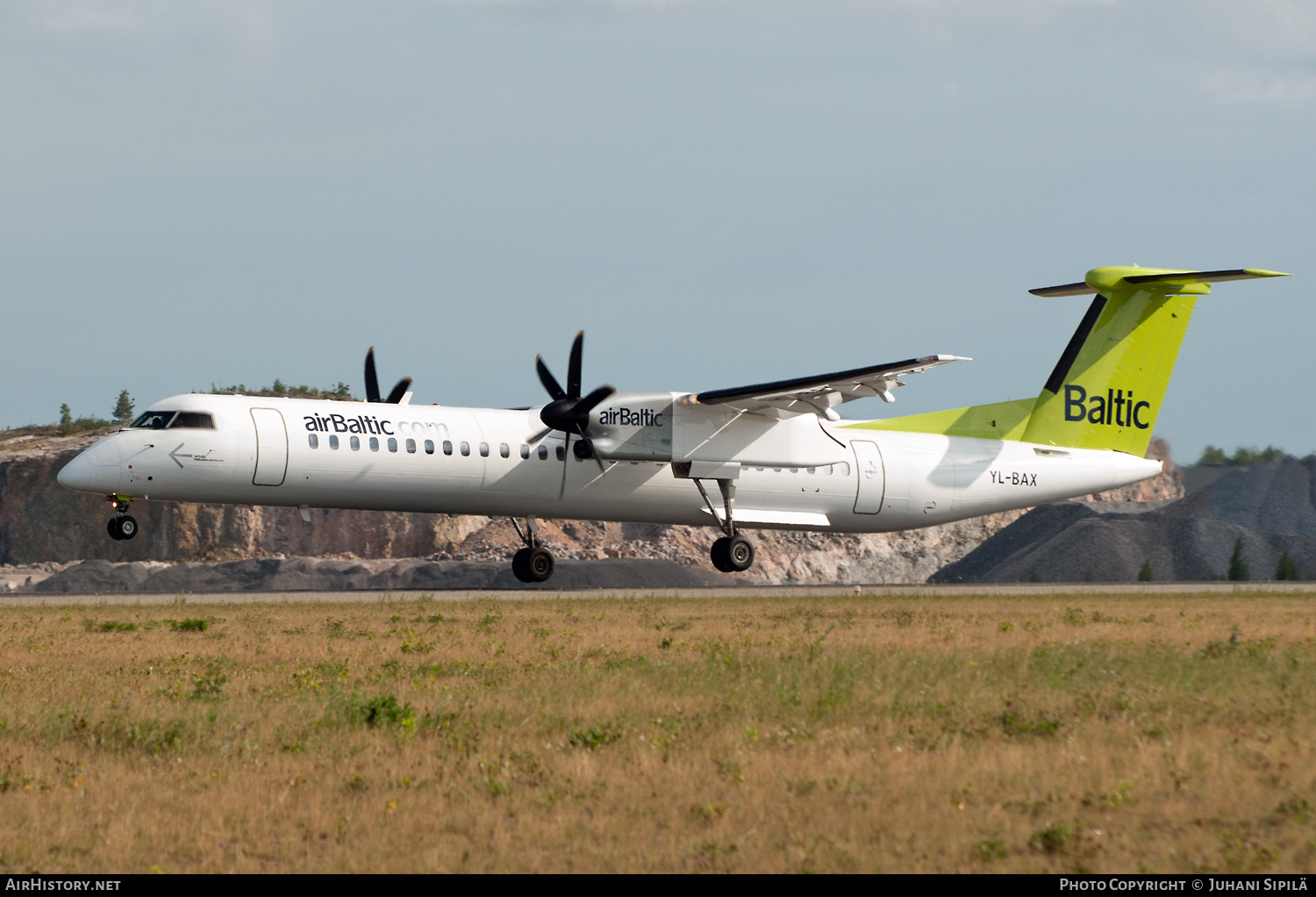 Aircraft Photo of YL-BAX | Bombardier DHC-8-402 Dash 8 | AirBaltic | AirHistory.net #148318