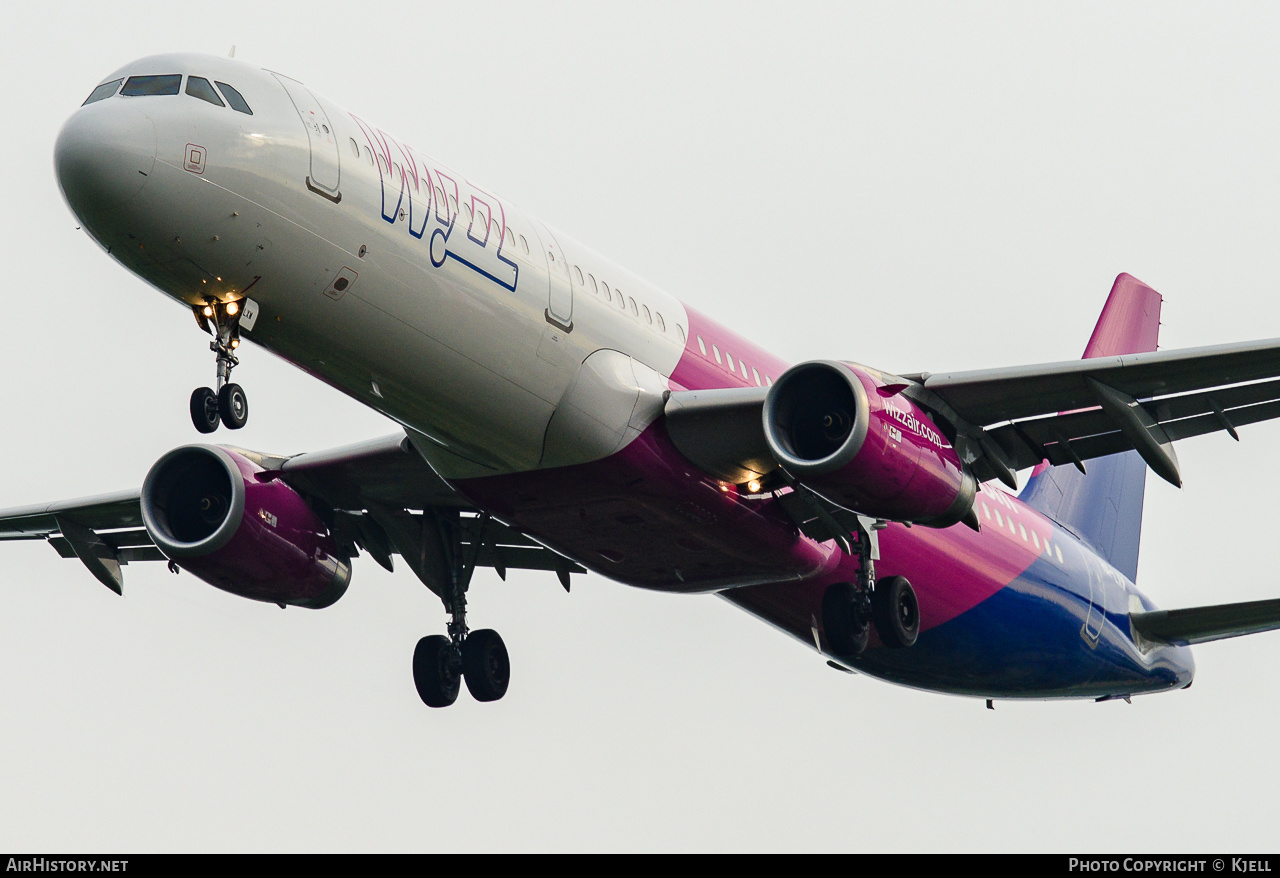 Aircraft Photo of HA-LXW | Airbus A321-231 | Wizz Air | AirHistory.net #148368