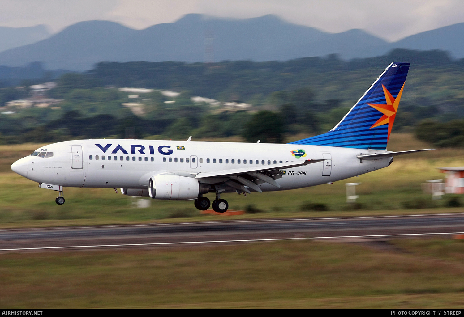 Aircraft Photo of PR-VBN | Boeing 737-76N | Varig | AirHistory.net #148372