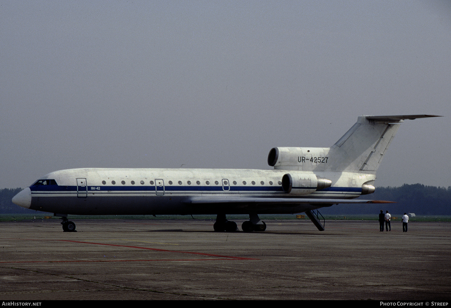 Aircraft Photo of UR-42527 | Yakovlev Yak-42 | Lviv Airlines | AirHistory.net #148468