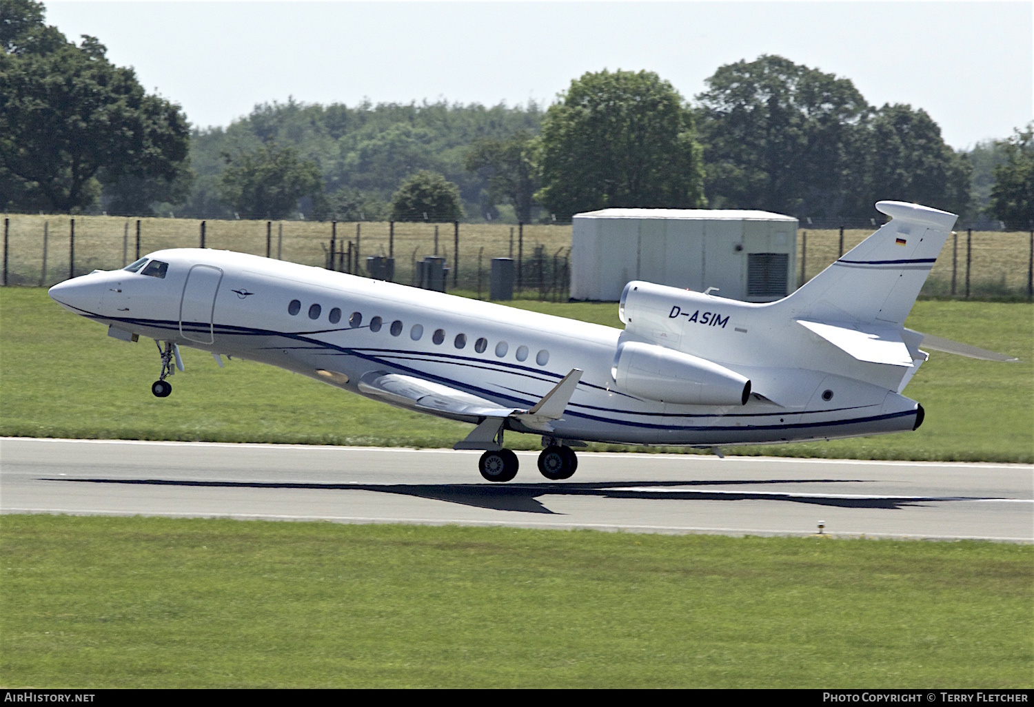 Aircraft Photo of D-ASIM | Dassault Falcon 7X | Air Hamburg | AirHistory.net #148513