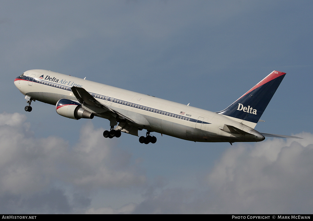 Aircraft Photo of N1605 | Boeing 767-332/ER | Delta Air Lines | AirHistory.net #148563