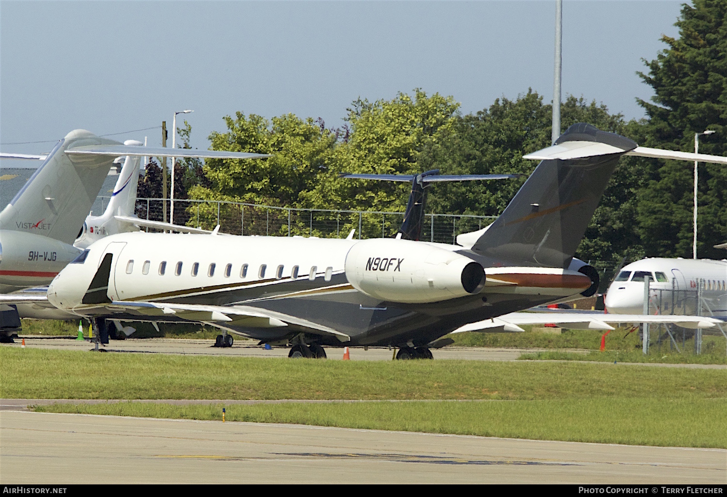 Aircraft Photo of N90FX | Bombardier Global 6000 (BD-700-1A10) | AirHistory.net #148582