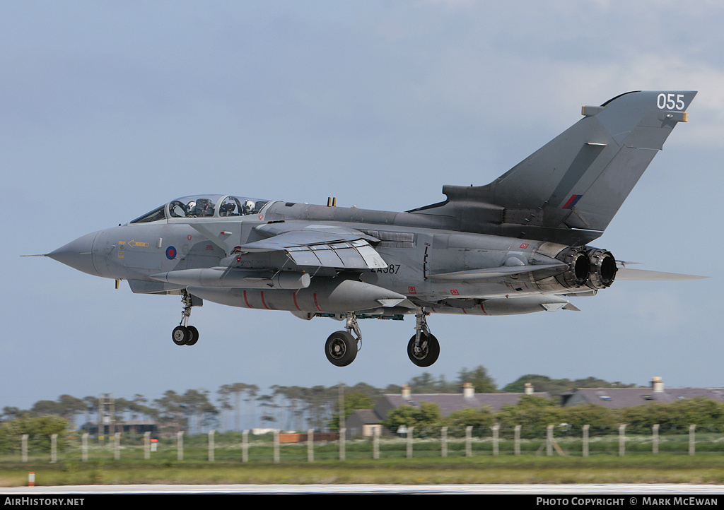 Aircraft Photo of ZA587 | Panavia Tornado GR4 | UK - Air Force | AirHistory.net #148615