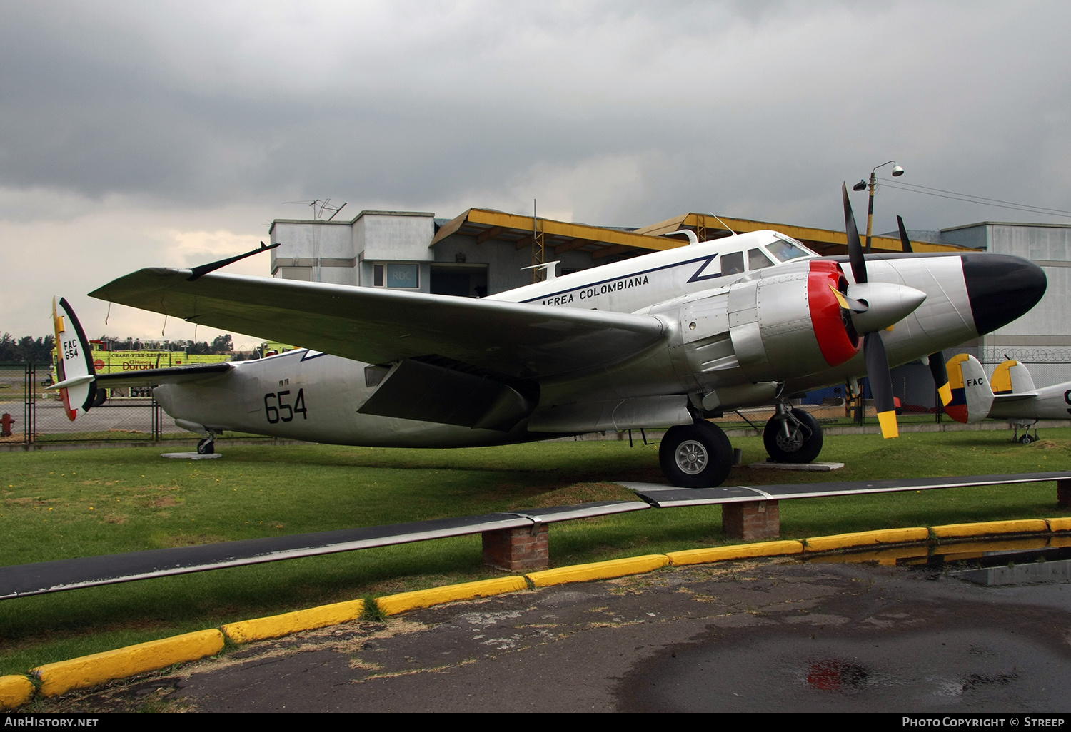 Aircraft Photo of FAC654 | Howard 400 | Colombia - Air Force | AirHistory.net #148775