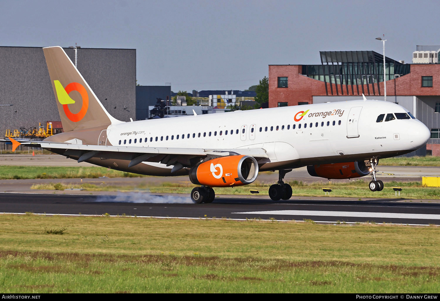 Aircraft Photo of SX-KAT | Airbus A320-232 | Orange2fly | AirHistory.net #148879
