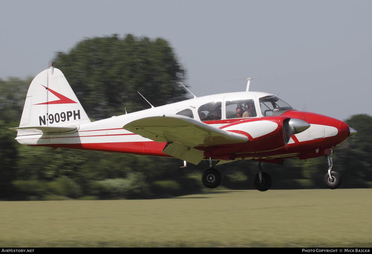 Aircraft Photo of N909PH | Piper PA-23-160 Apache | AirHistory.net #148889