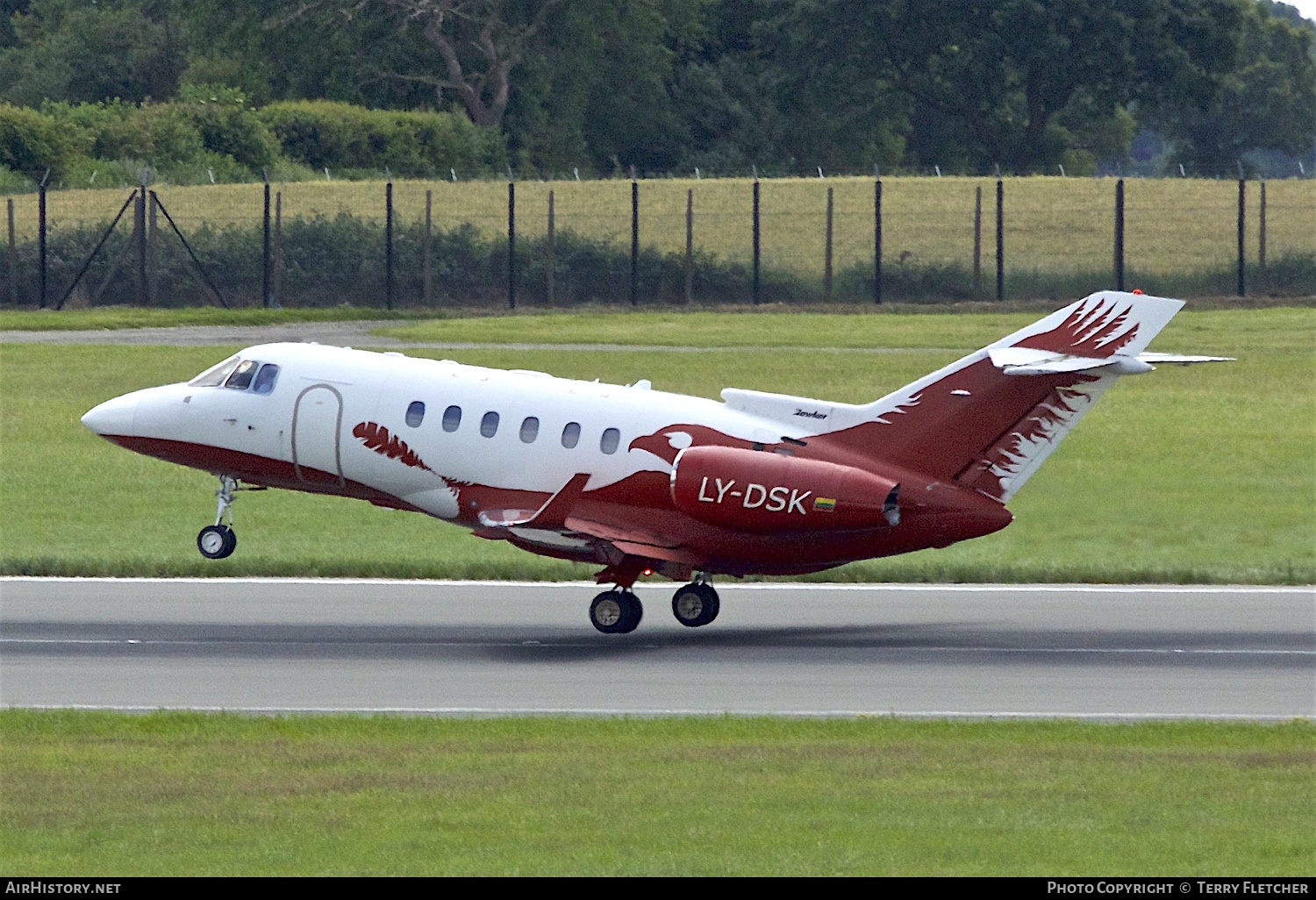 Aircraft Photo of LY-DSK | Raytheon Hawker 850XP | AirHistory.net #149123